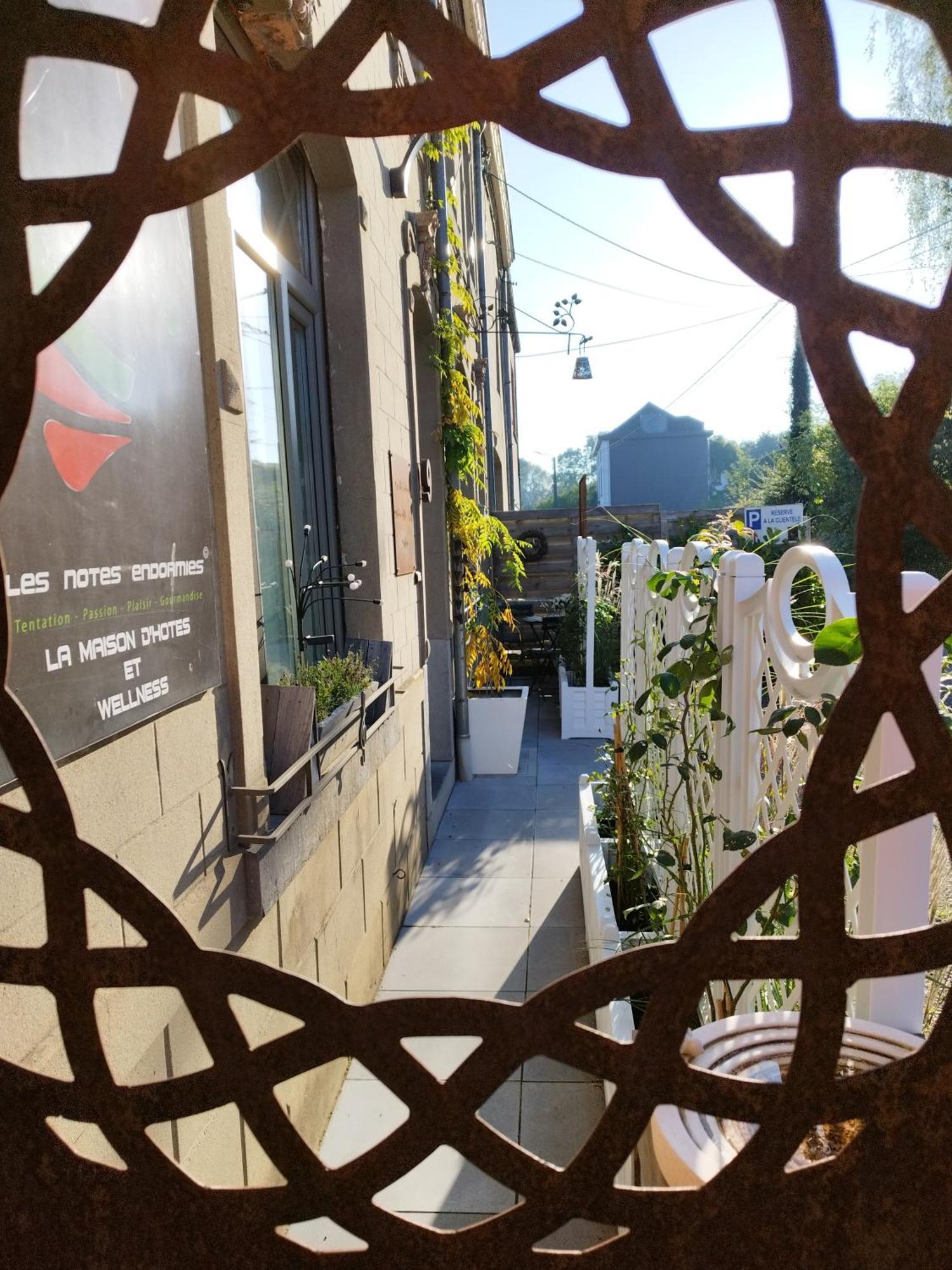 Walcourt Maison D'Hote Les Notes Endormies Suite Le Refuge المظهر الخارجي الصورة